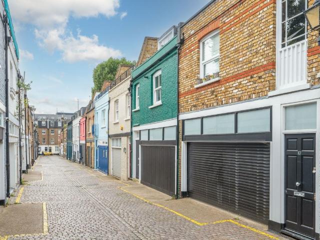 House for rent in Royal Borough of Kensington and Chelsea, Greater London