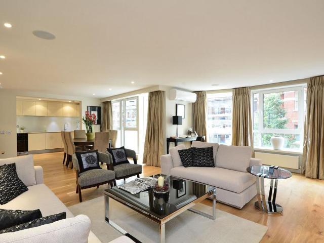 Apartment for rent in Brompton, Greater London