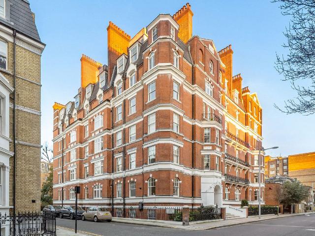 House for rent in Brompton, Greater London