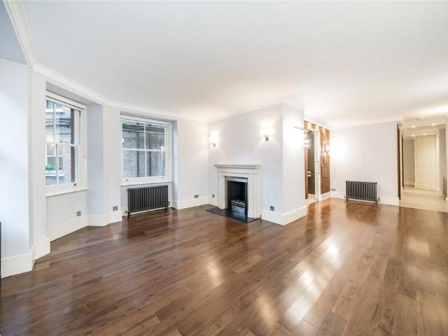 House for rent in Brompton, Greater London