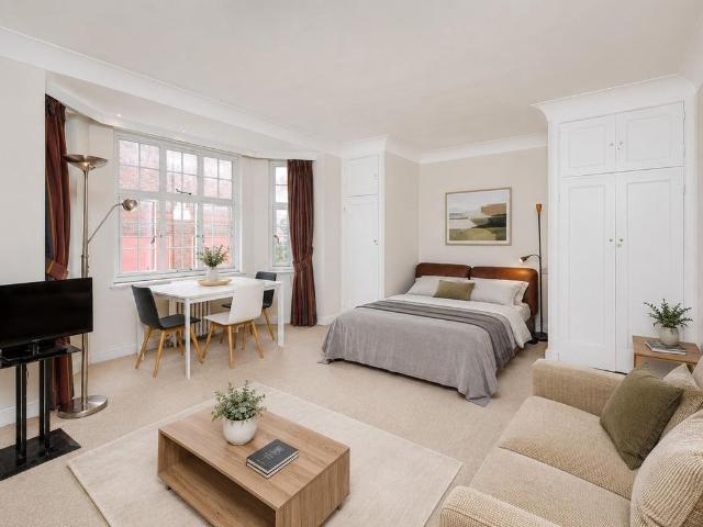 Studio for rent in Brompton, Greater London