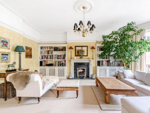 House for rent in Brompton, Greater London