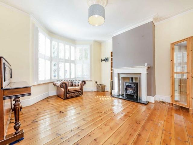 House for rent in London Borough of Ealing, Hanwell