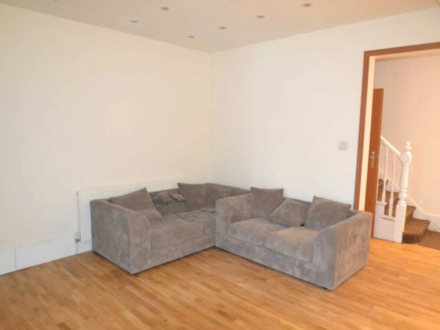 Room for rent in London Borough of Ealing, Greater London
