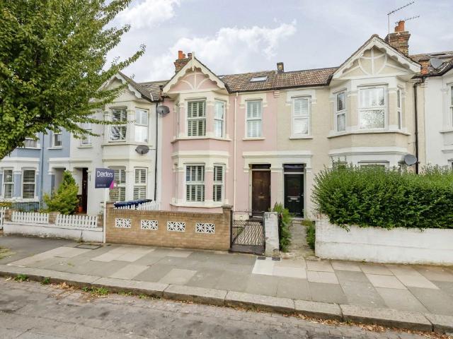 House for rent in London Borough of Ealing, Hanwell