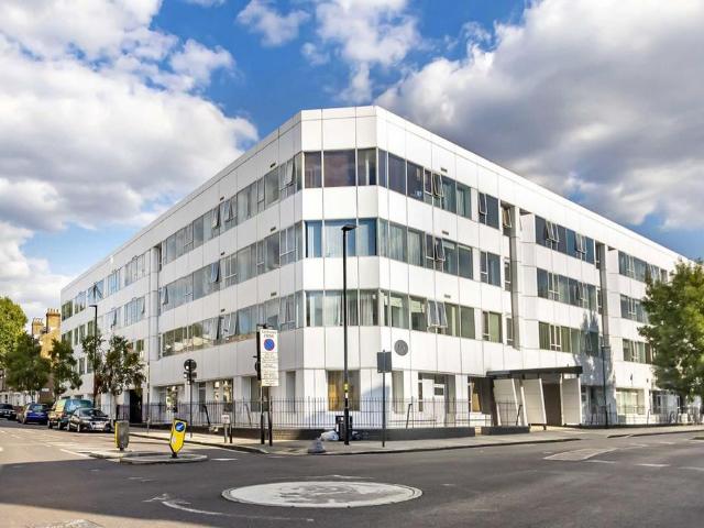 Apartment for rent in Highbury, Greater London