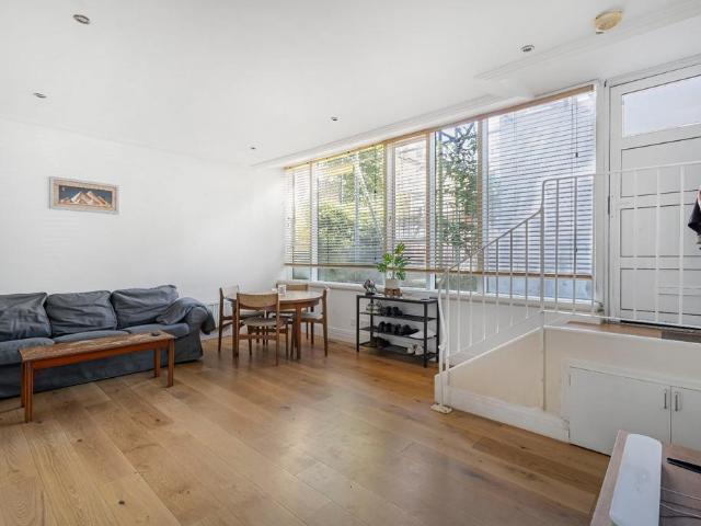 Apartment for rent in Highbury, Greater London