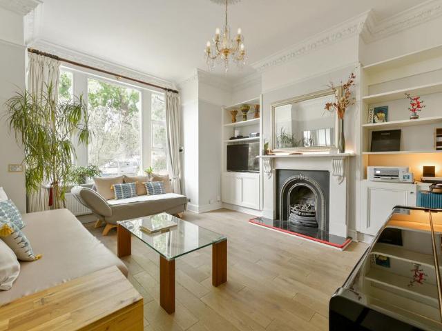 House for rent in London Borough of Ealing, Hanwell