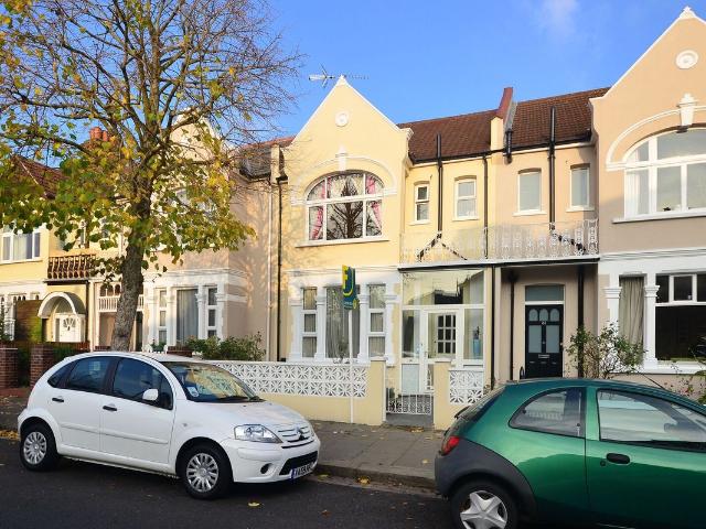 Apartment for rent in London Borough of Ealing, Hanwell