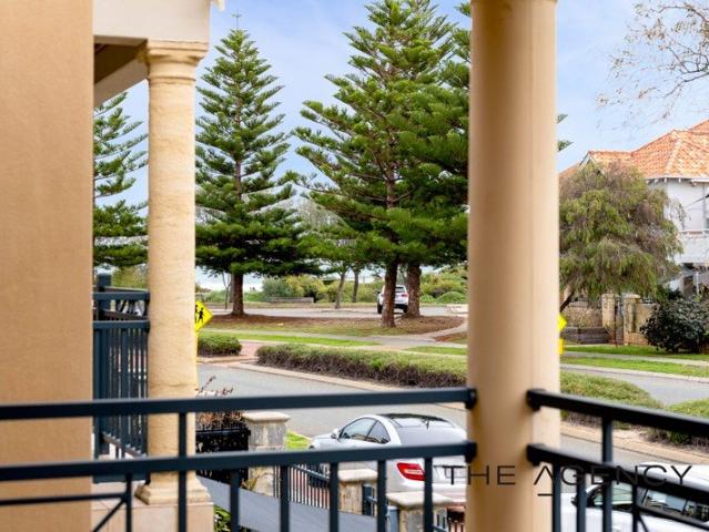 Townhouse for sale in Parklands, Western Australia