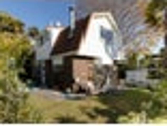 House for sale in Brookfield House for sale in Brookfield