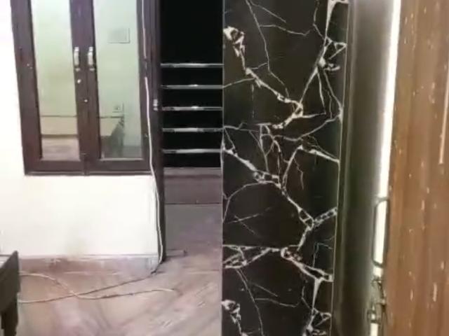 Property for rent in Deri