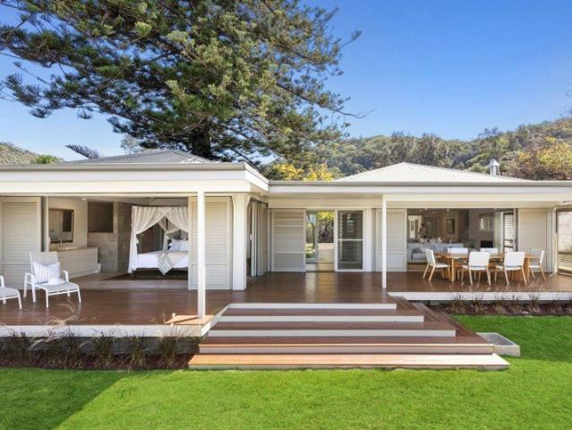 Cottage for sale in Toombul, Queensland