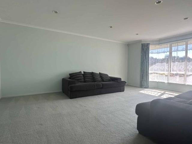 House for rent in Paremoremo
