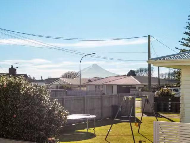 House for rent in Taranaki