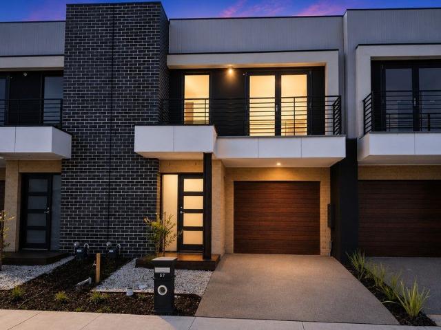 Townhouse for sale in Camerons Creek, Victoria