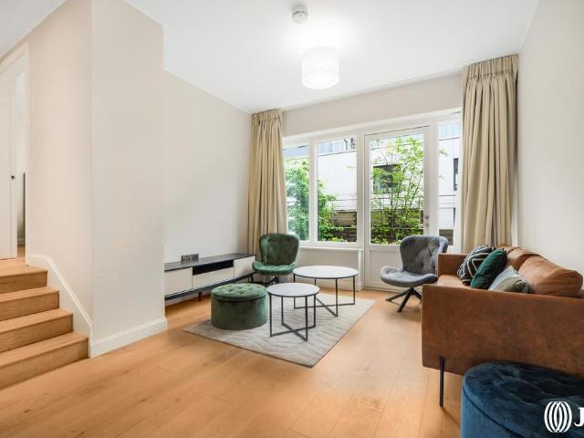 Apartment for rent in Mill Meads, Greater London