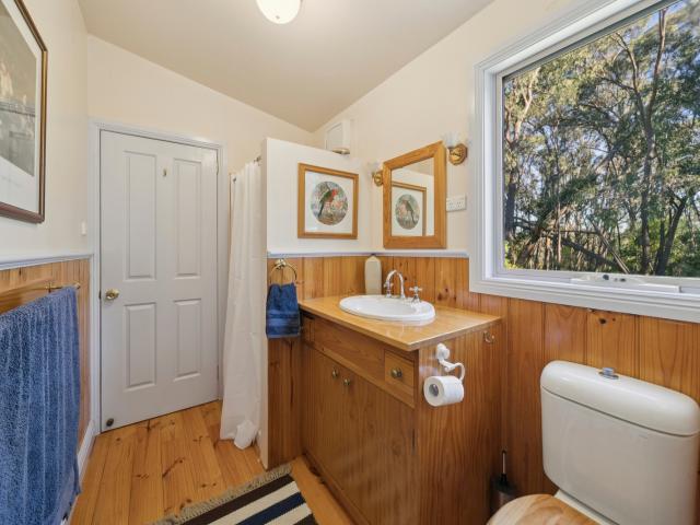 Cottage for sale in Barjarg, Victoria