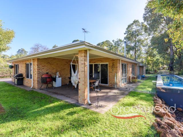 House for sale in Stoneville, Western Australia