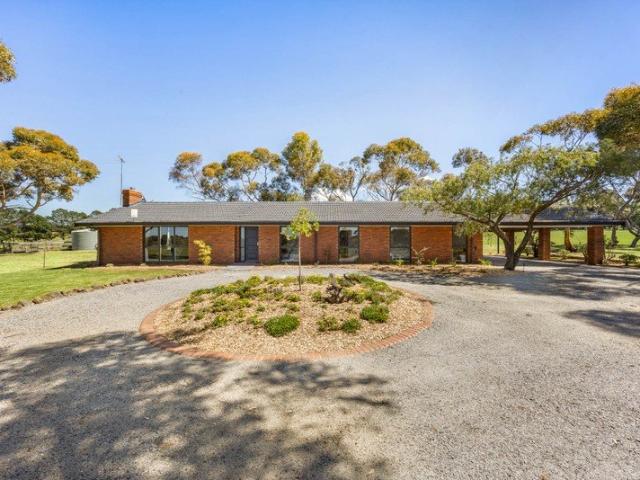 House for sale in Gisborne South, Shire of Macedon Ranges