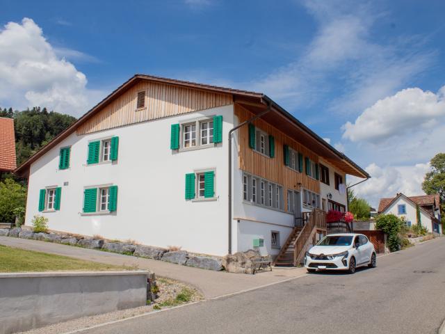 Mehrfamilienhaus kaufen in Laupen (ZH), Zürich