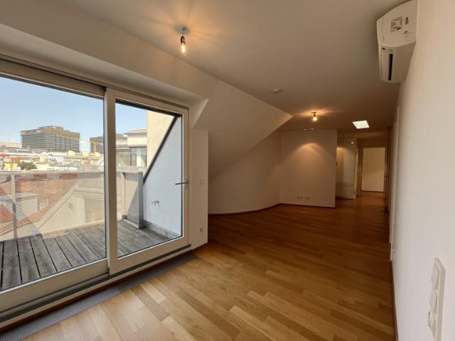 Dachgeschosswohnung mieten in Wien, KG Alsergrund