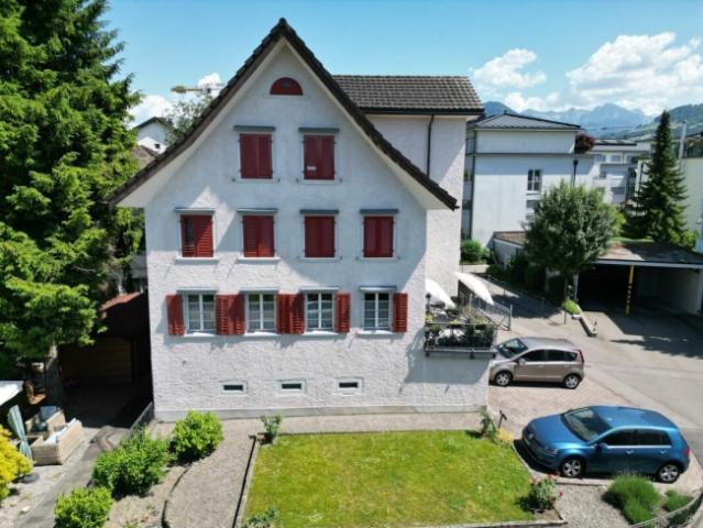 Mehrfamilienhaus kaufen in Lachen, Schwyz
