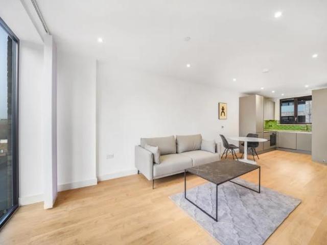Apartment for rent in Aberfeldy Village, Blackwall