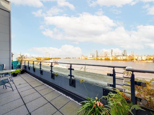 House for rent in Royal Borough of Greenwich, Greater London