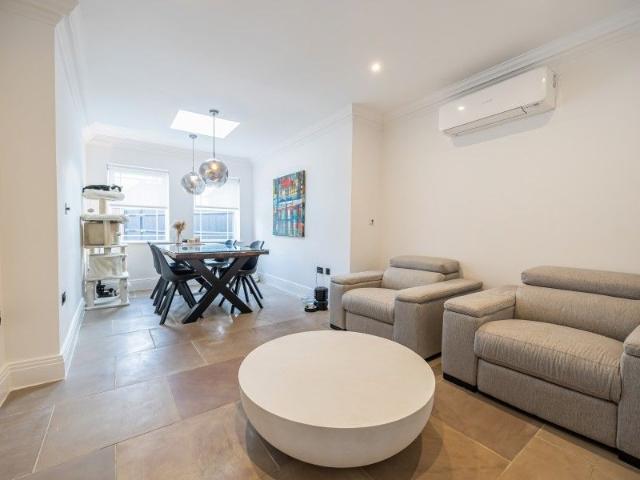House for rent in Dettingen Park, Deepcut