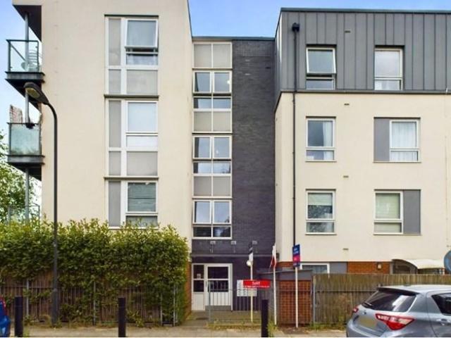 Apartment for rent in Lane, Greater London