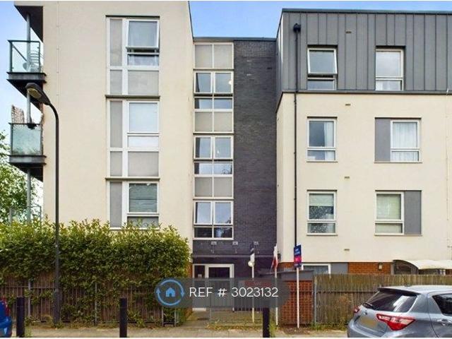 Apartment for rent in Lane, Greater London