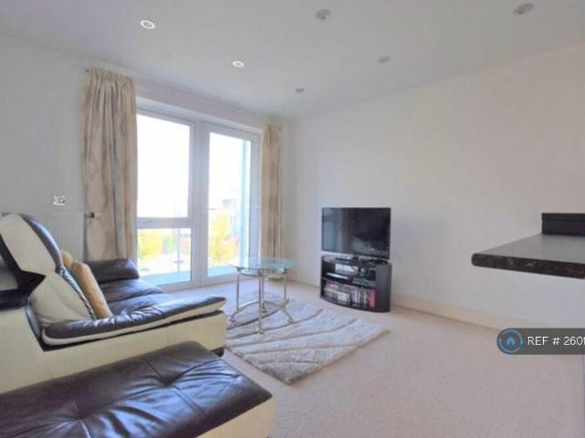 Apartment for rent in Lane, Greater London