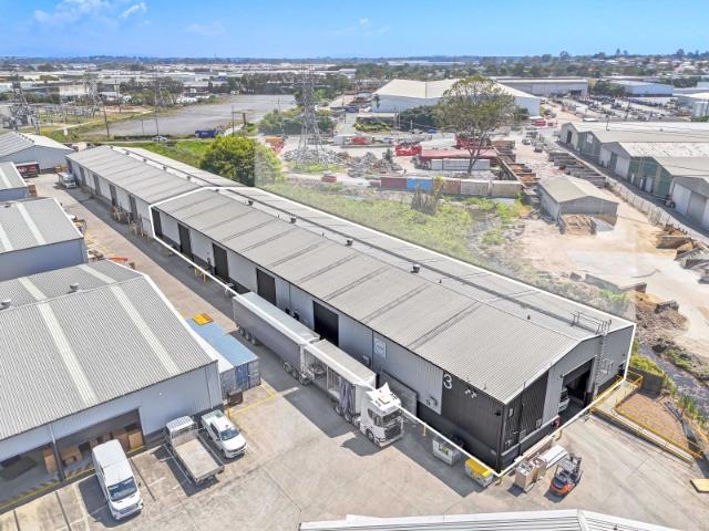 Warehouse for rent in Toombul, Queensland