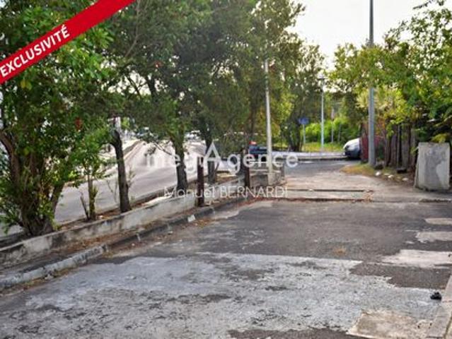 Local Commercial location à Guadeloupe