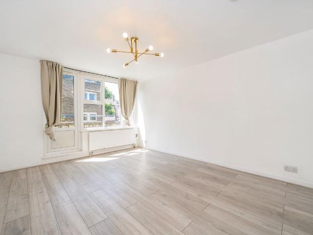 Apartment for rent in Kensal Town, Greater London