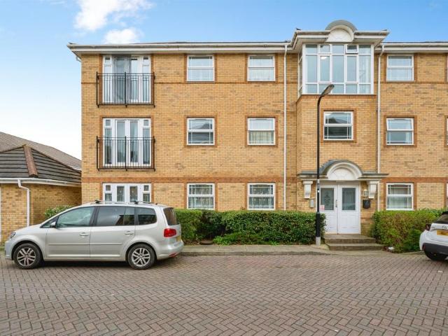 Apartment for rent in Eastleigh, Helford