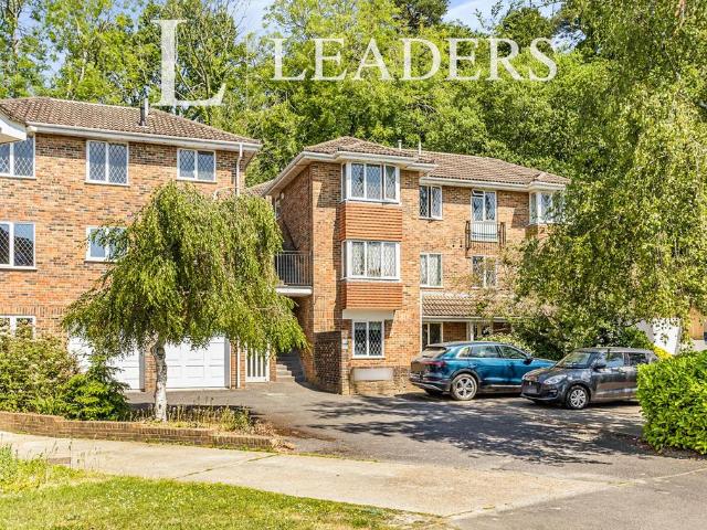 Apartment for rent in Perryfields, West Sussex