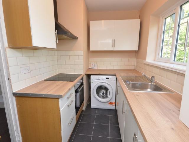 Apartment for rent in Manor Park, Epsom