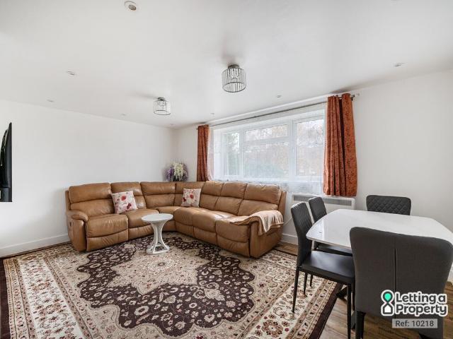 House for rent in Guildford Park, Guildford