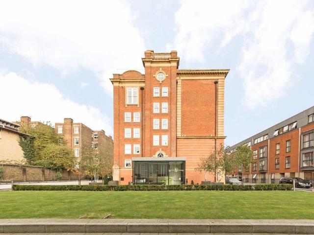 House for rent in Highbury, Greater London