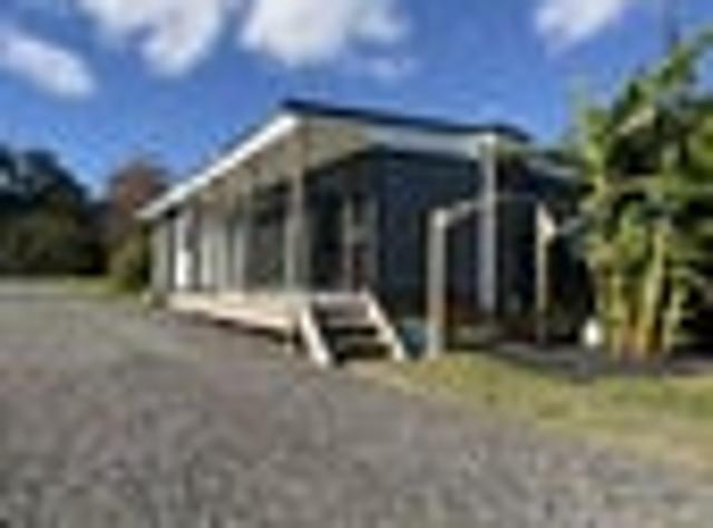 Apartment for rent in Awhitu