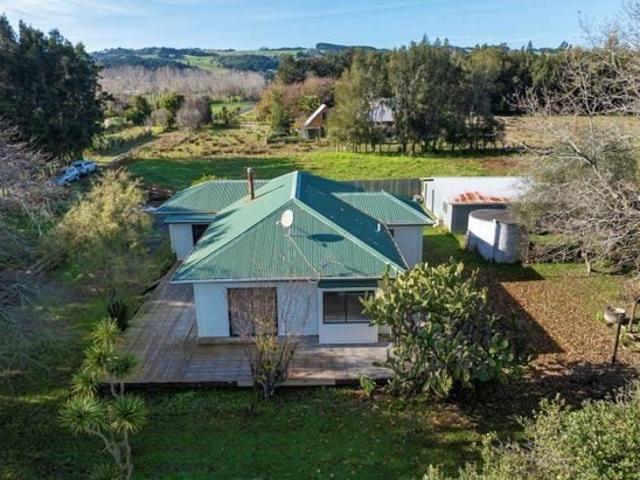 House for rent in Awhitu, Oroua County