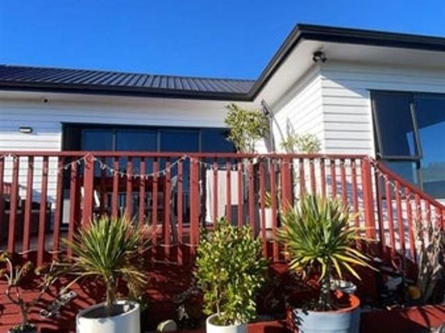 House for rent in Awhitu, Oroua County