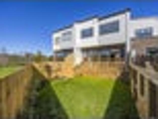 Townhouse for rent in Waihoehoe Precinct, Franklin