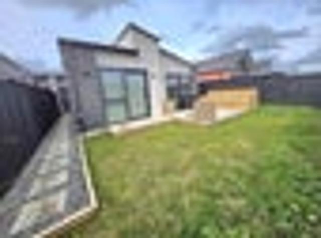 House for rent in Awhitu, Oroua County