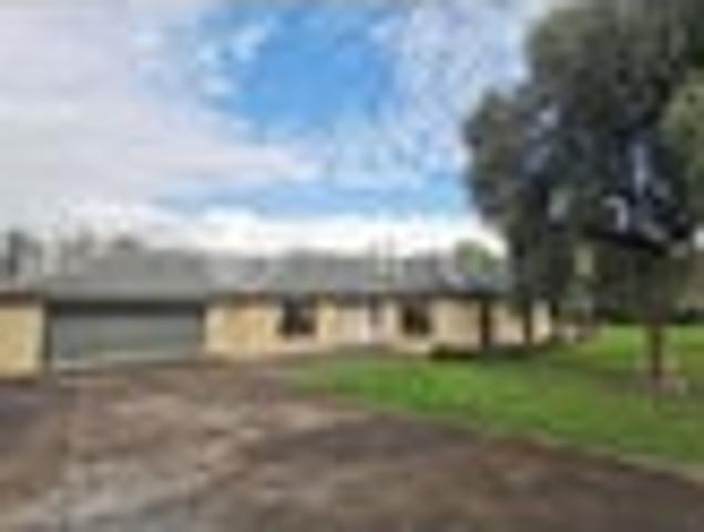 House for rent in Awhitu, Oroua County