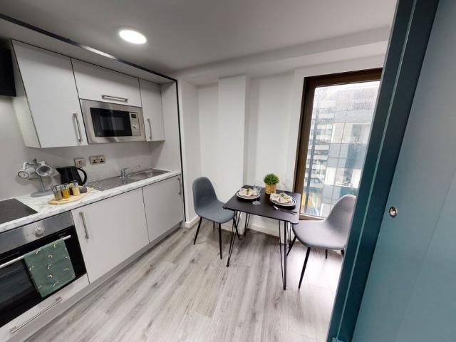 Studio for rent in Calderstones