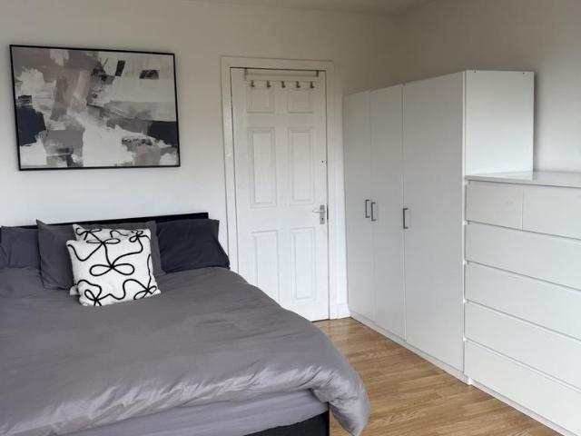Apartment for rent in Calton, Scotland