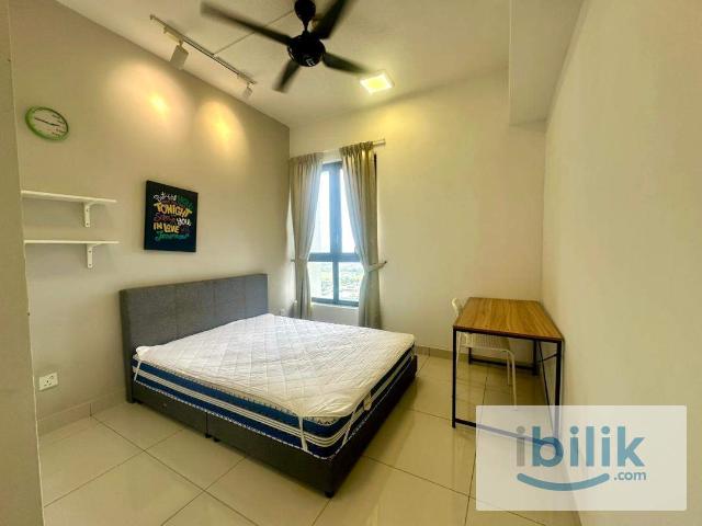 Room for rent in Petaling, Alam Impian